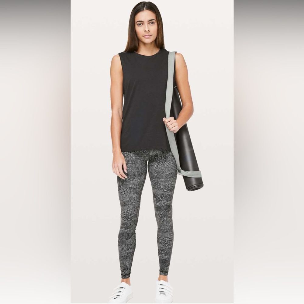 Lululemon Align Pant Full Length Black Size 4 Black and White